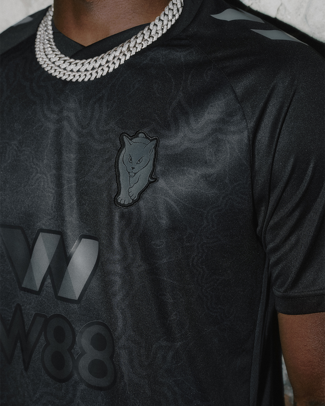 GyTSLD1WgAMvbn-.jfif