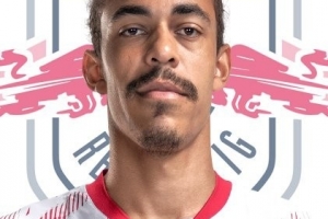 此前肌肉不适！莱比锡官方：前锋波尔森今天参与球队部分合练